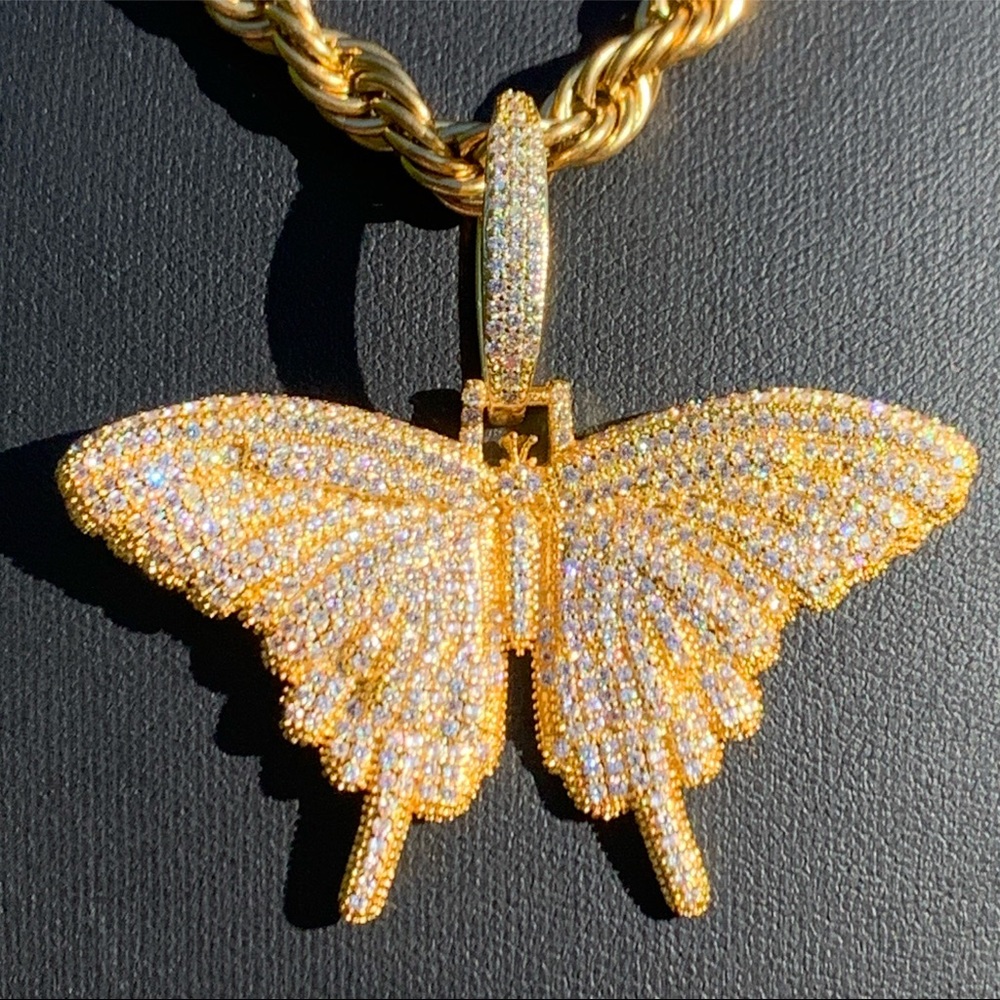 Gold Butterfly Pendant + Rope Chain - Picture 4 of 5